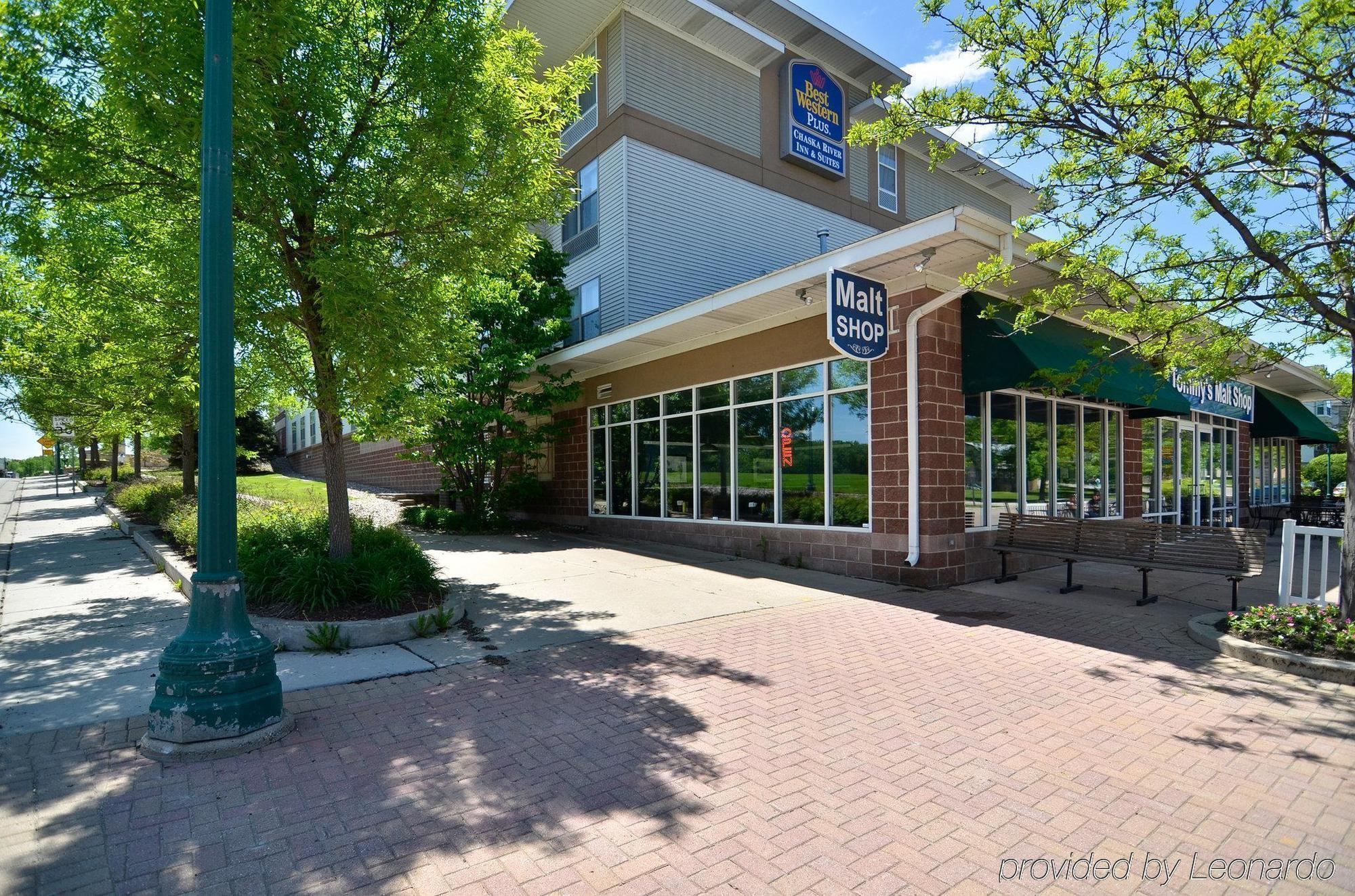 Norwood Inn And Suites Chaska Екстер'єр фото