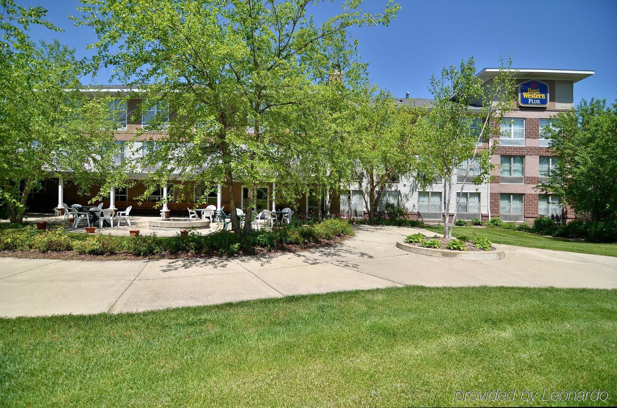 Norwood Inn And Suites Chaska Екстер'єр фото